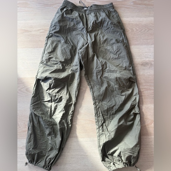 Zara Pants - Zara Olive Cargo Pants XS